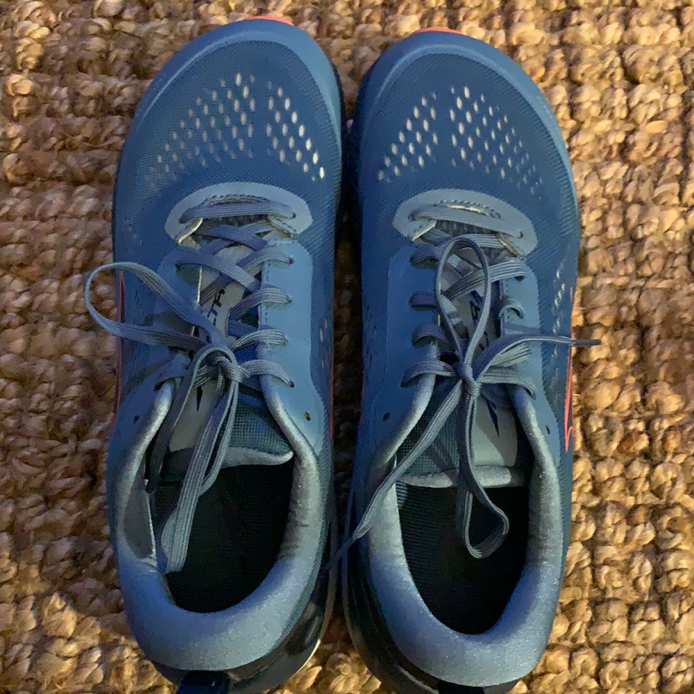 Women’s Altra sneaker size 12M